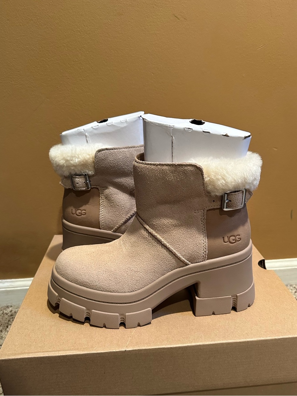 UGG Women's Sand Brooklyn Platform Shearling Ankle Boots